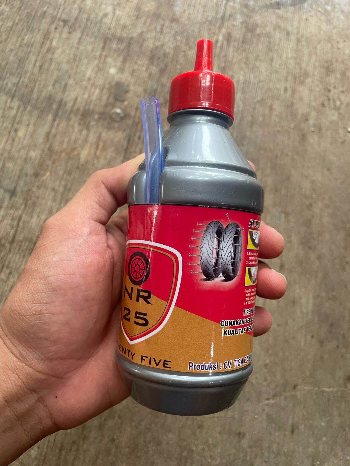 CAIRAN BAN TUBLES SUPER PREMIUM NR 25 (350 ml ) Harga 8,500 rupiah*Gratis Ongkir