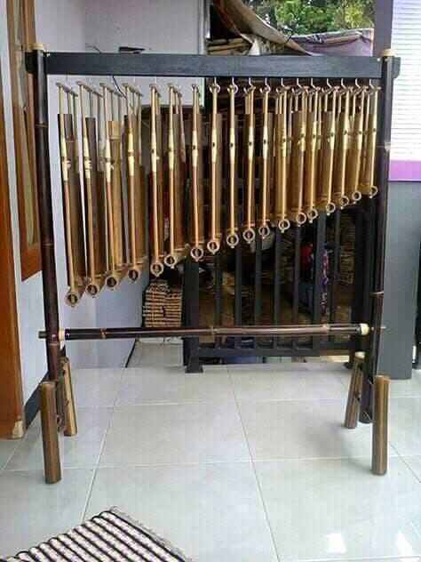 Angklung Bambu Hitam 18 nada