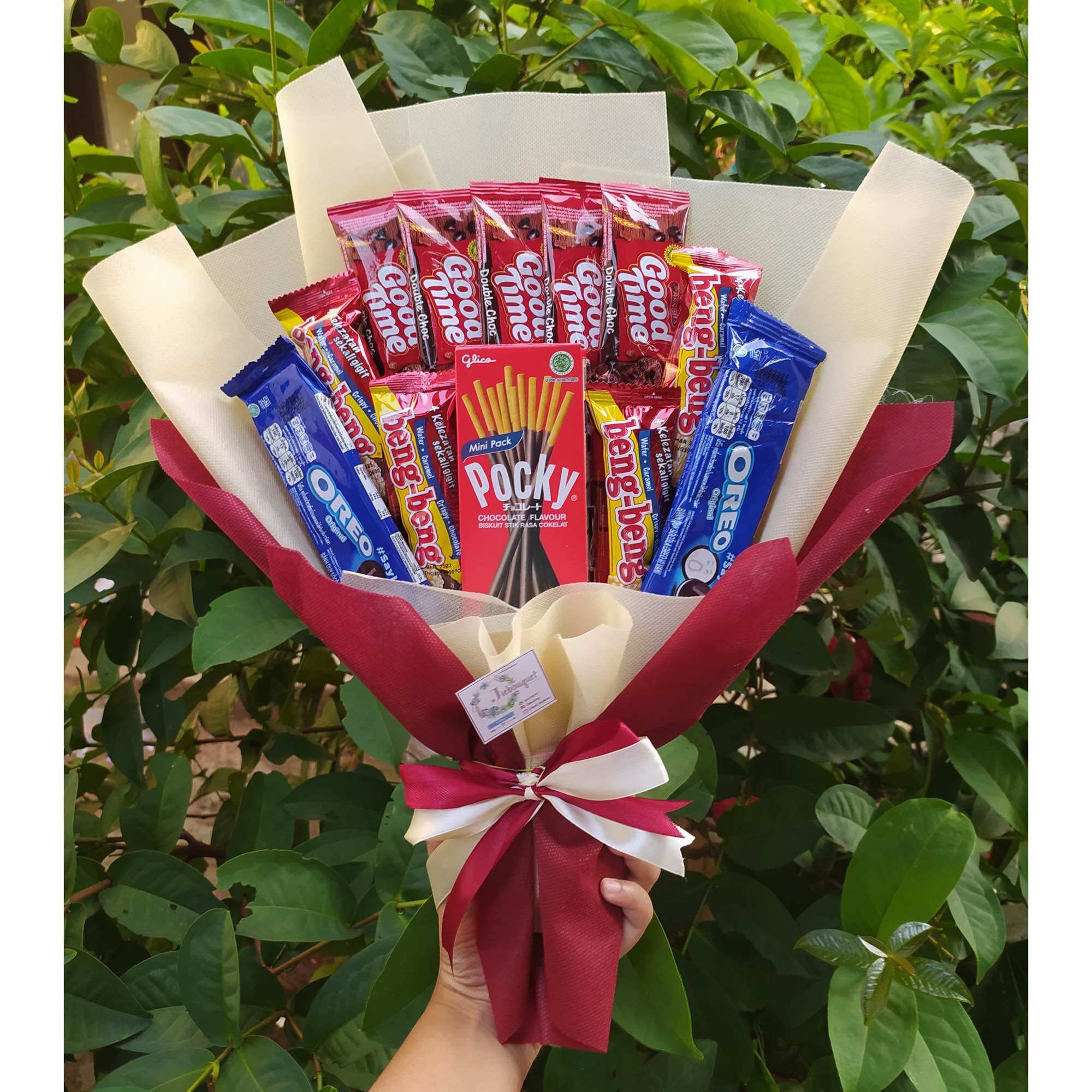 (S) BUKET SNACK GOOD TIME MAROON CREAM CANTIK MANIS ELEGAN / Anniversary