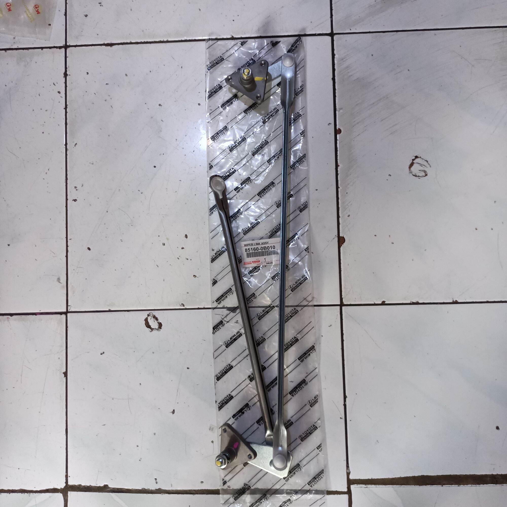 wiper link / link wiper kijang kapsul 7k Harga  150,000 Ringgit*Penghantaran Percuma