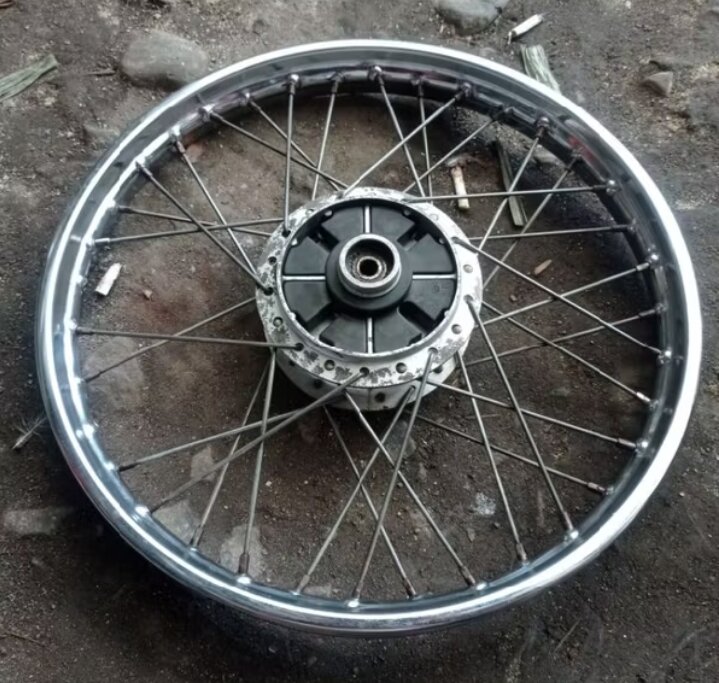 Rear Iron Spoke Rims Suzuki Smash Pnp Smash New Pnp Shogun 110 Old Original Ready to Use (Std) Harga 211,200 rupiah*Gratis Ongkir