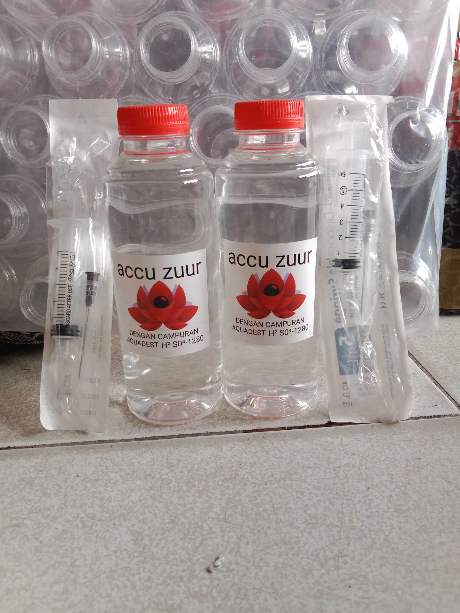 2 Set cairan elektrolit aki kering. Ukuran 250ML (2 botol dan 2 pcs suntikan) Harga  22,500 Ringgit*Penghantaran Percuma