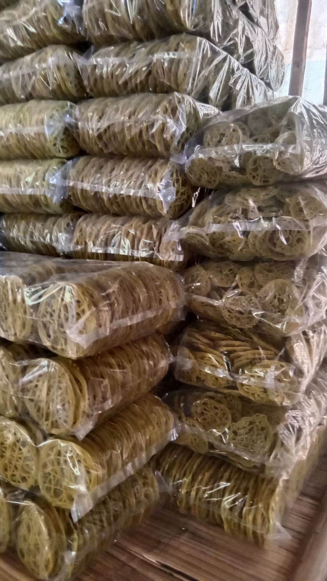 Kerupuk mie kuning ukuran besar, kerupuk banjur bandung | Lazada Indonesia