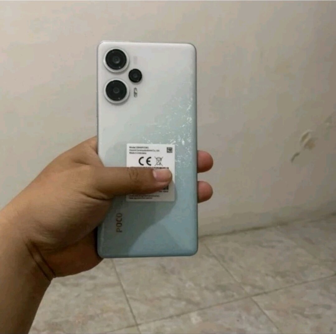 Poco F5 256GB Harga  3,250,000 Ringgit*Penghantaran Percuma