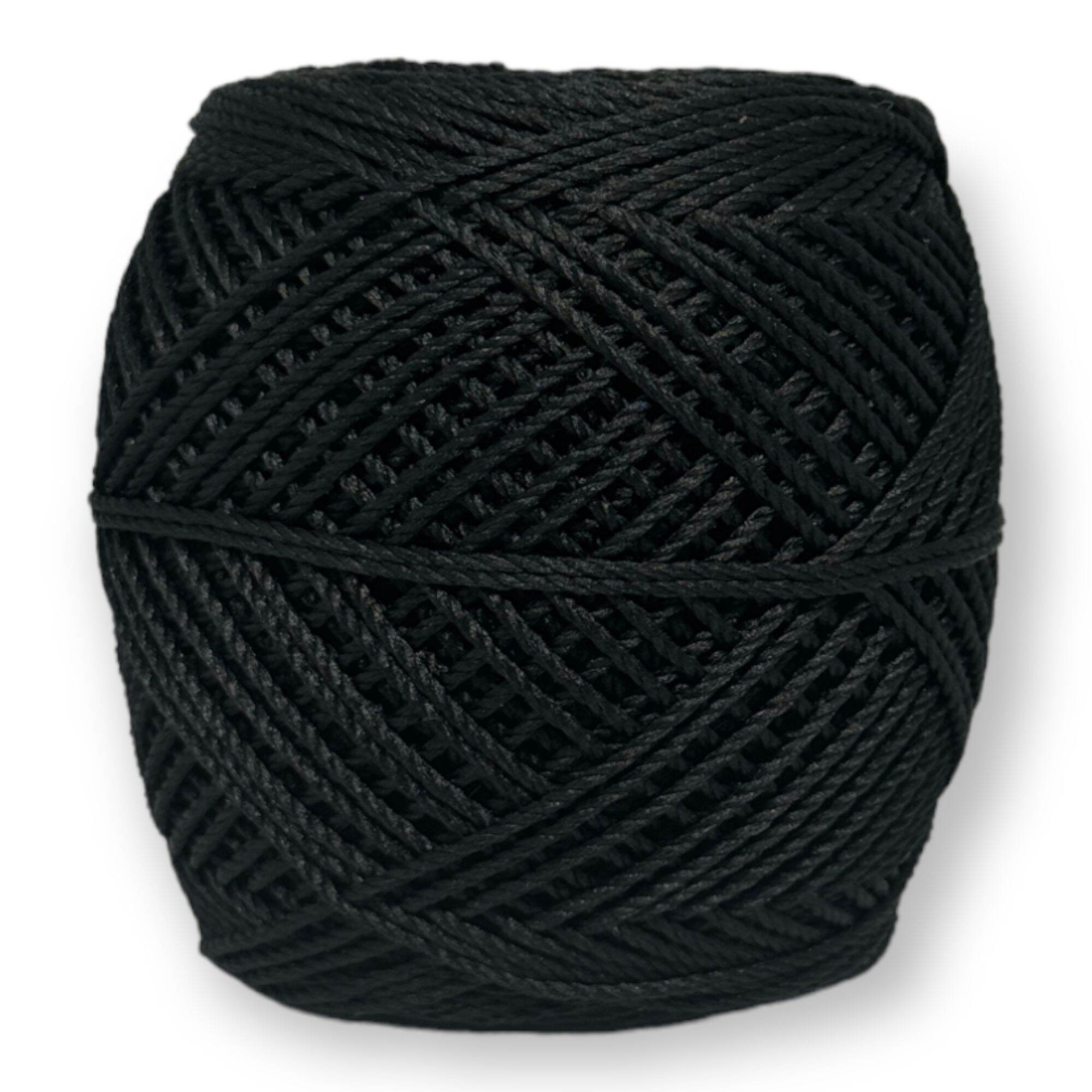 BENANG RAJUT POLYESTER KILAP & DOP SERI WARNA HITAM & PUTIH MERK NETRAL