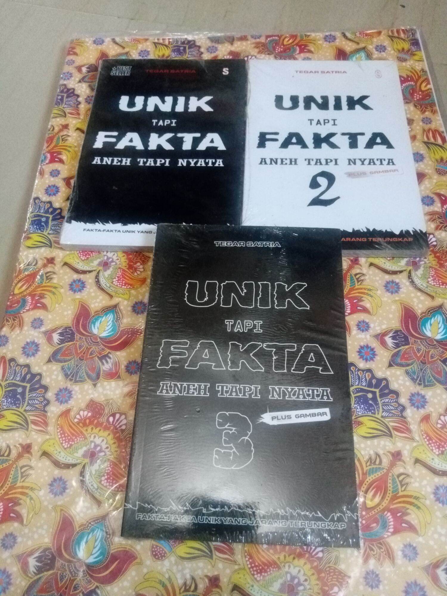 Paket 3 Buku Unik Tapi Fakta Aneh Tapi Nyata Original Segel