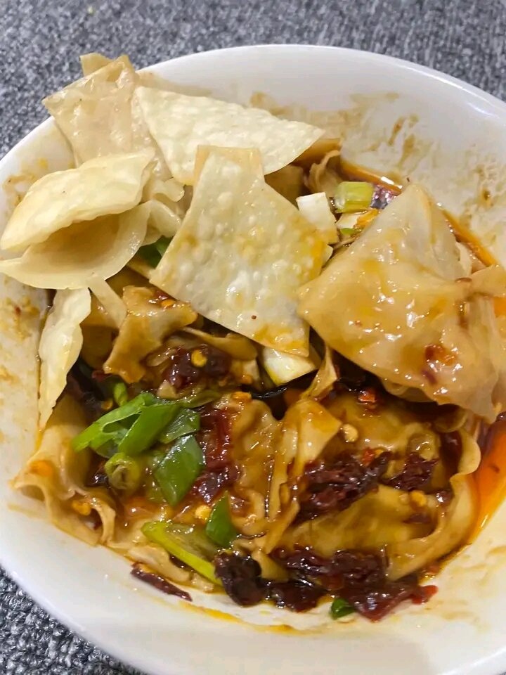 wonton chili oil Lazada Indonesia