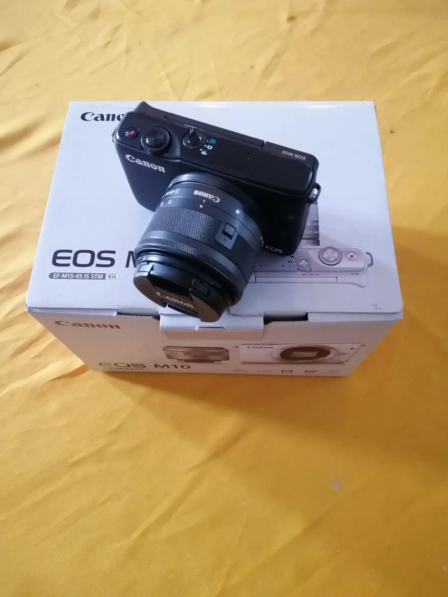 CANON EOS M10 Dan Lensa Kit 15-45mm fullset
