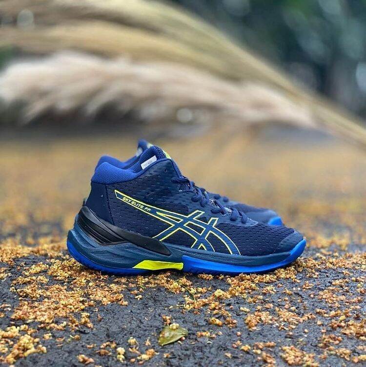 sepatu asics elite