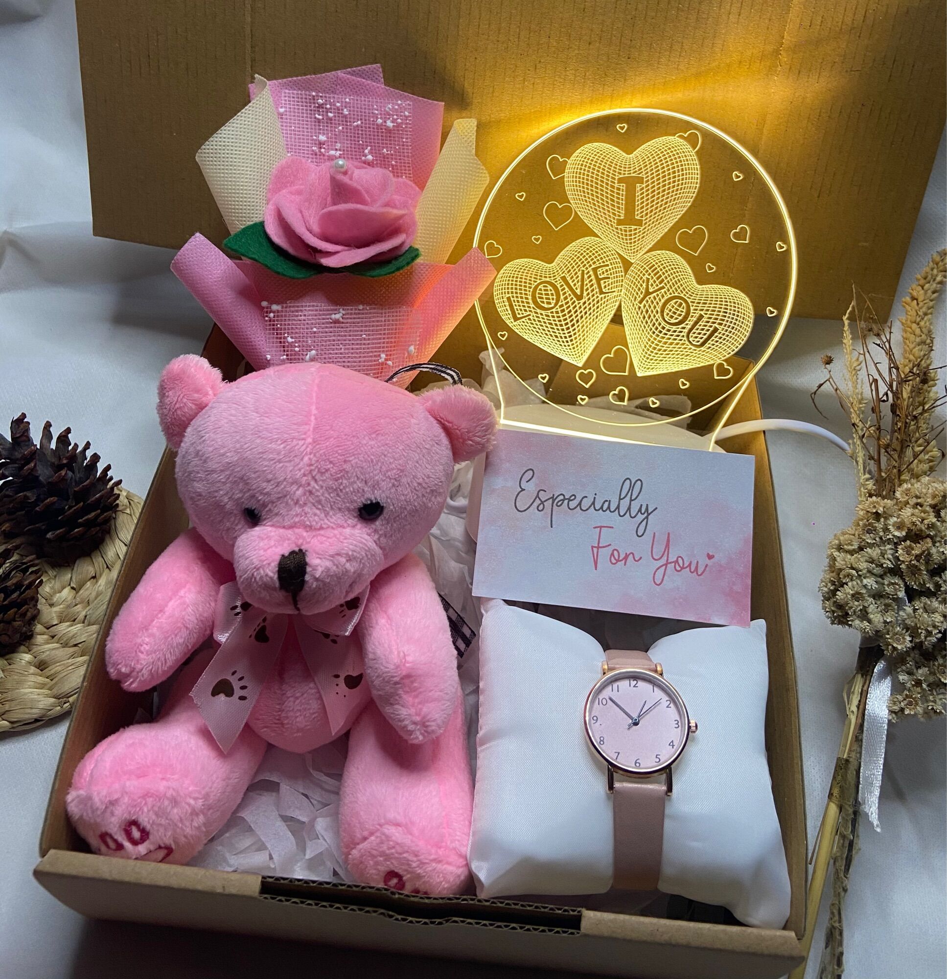 Kado Ulang Tahun โ Kado Anniversary