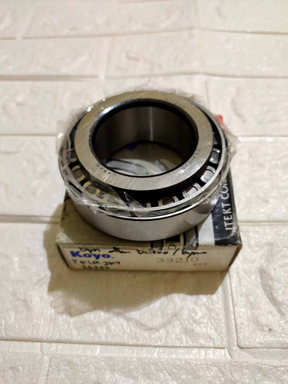 BEARING RODA DEPAN DALAM DYNA HT125 HT130 HINO DUTRO 33210JR KOYO