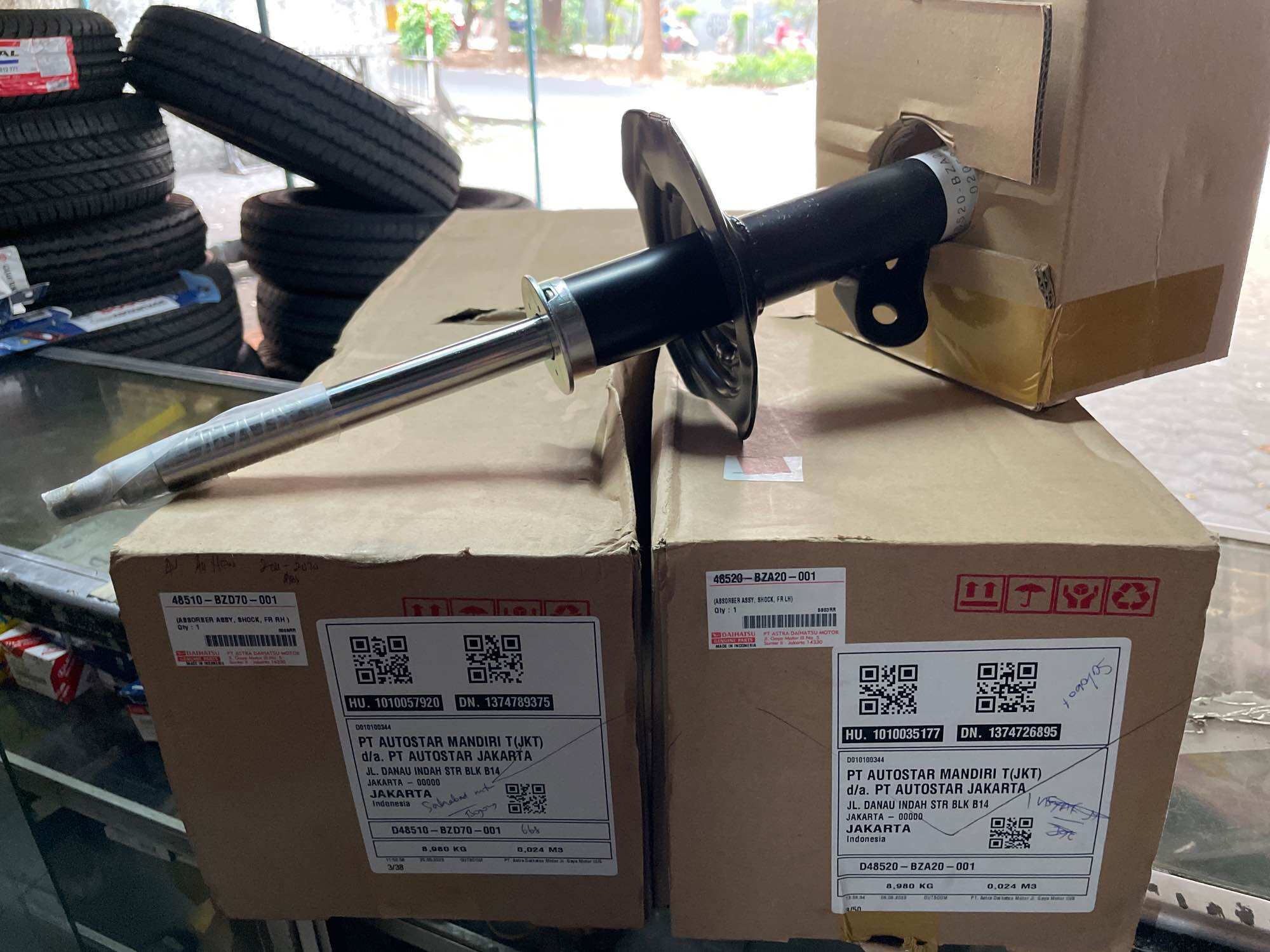 SHOCKBREAKER DEPAN NEW AVANZA XENIA GRAND NEW AVANZA XENIA VELOZ ABS 2012-2020 ORIGINAL DAIHATSU ASTRA BARU BISA COD Harga 1,325,000 rupiah*Gratis Ongkir