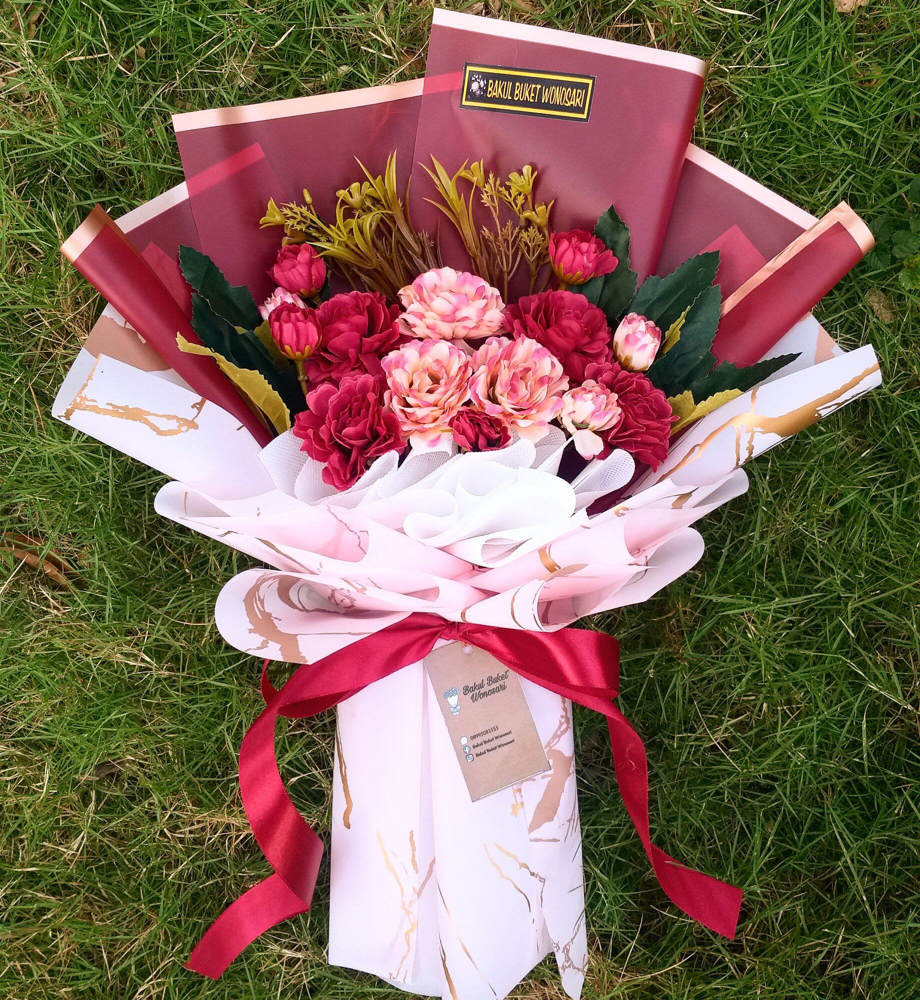 Buket Bunga Wisuda Tunangan Valentine / Buket coklat silverqueen