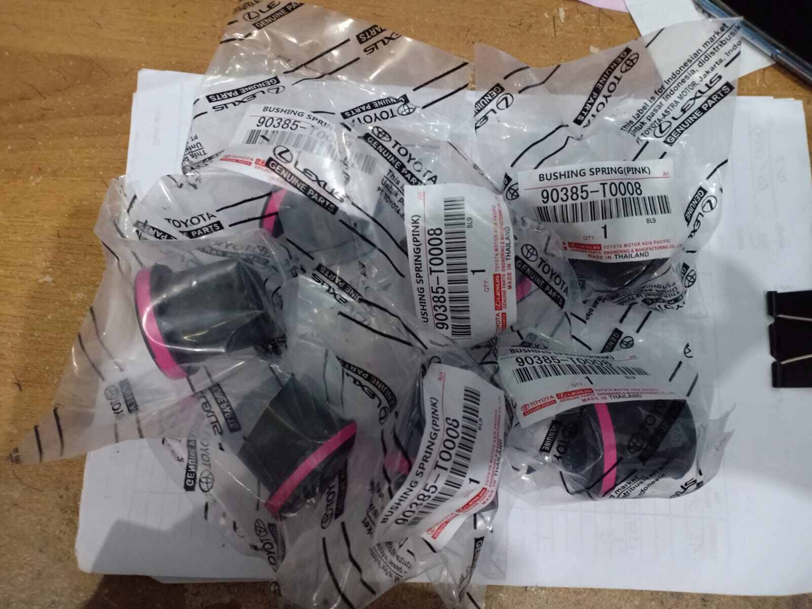 Karet per hilux pink 10pc Harga 100,000 rupiah*Gratis Ongkir