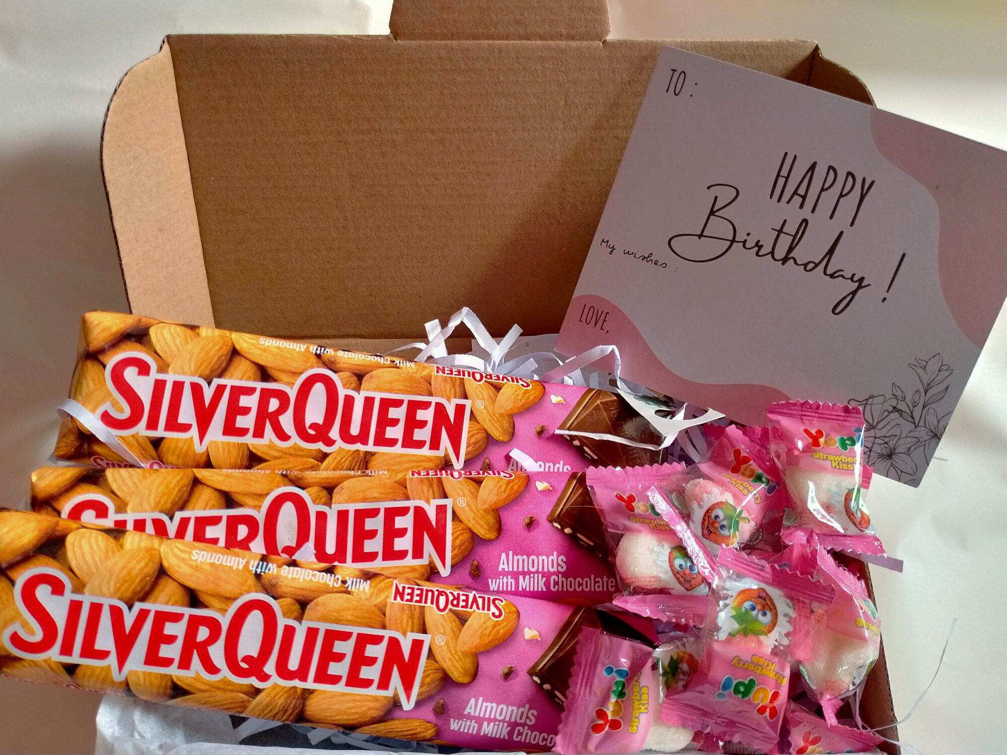 hadiah Hampers 3 Silverqueen 62 Grams hadiah box Birthday Valentine's Day wisuda Anniversary Congratul…