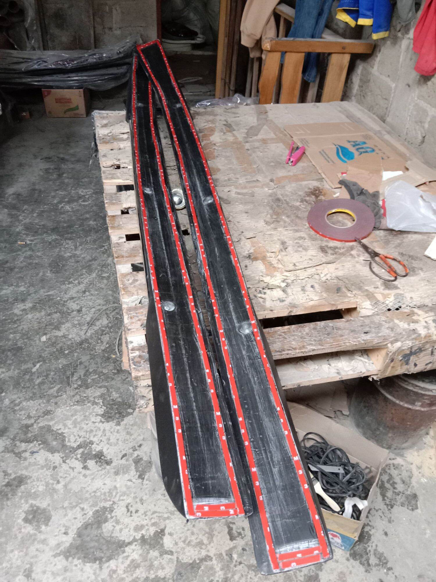 Roofrail innova 2004-2015 dan perekat Harga 800,000 rupiah*Gratis Ongkir