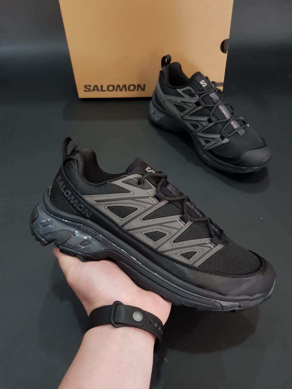 Sepatu Running Tracking Pria dan Wanita Salomon XT-6 Expanse Black