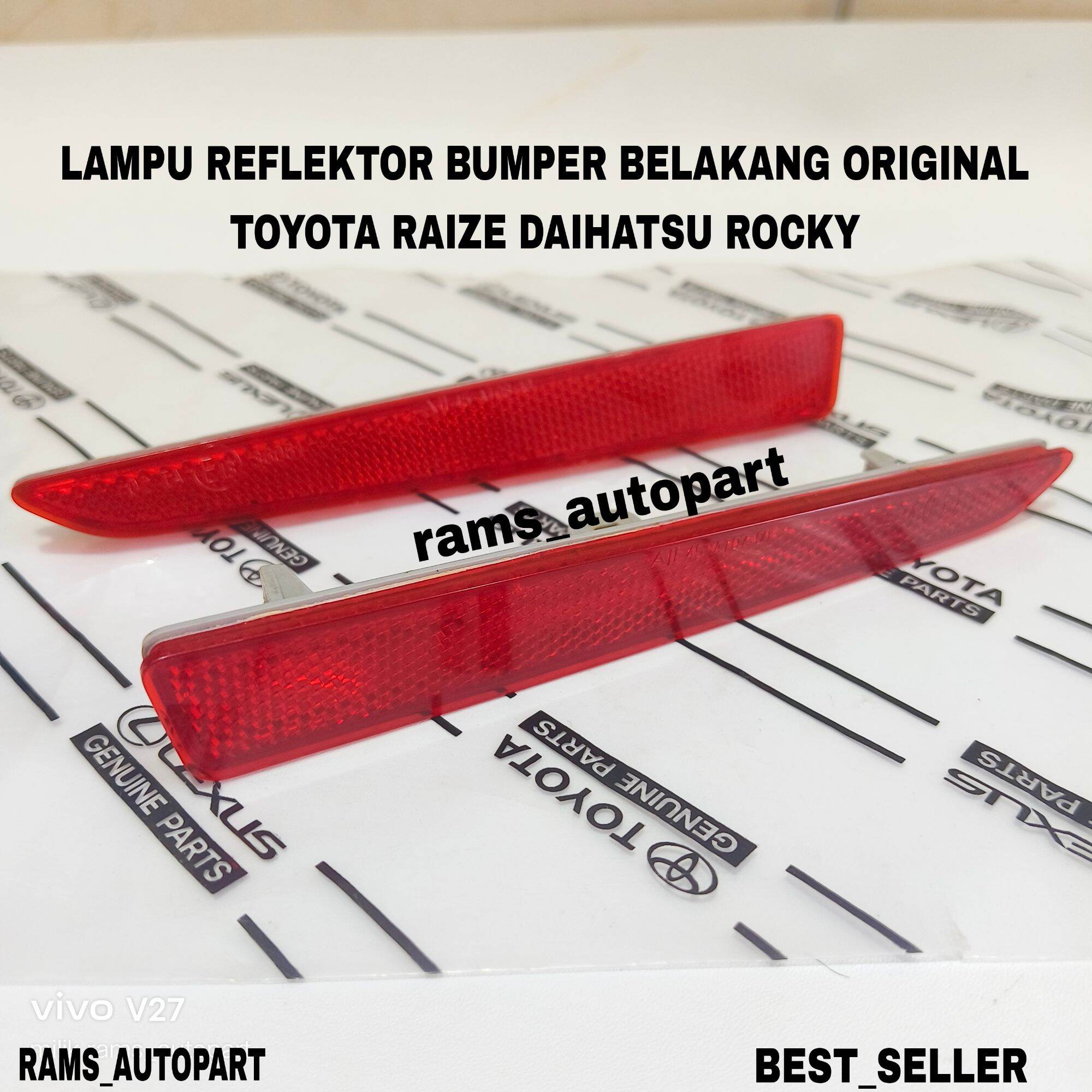 Lampu Reflektor Mata Kucing Bumper Belakang Toyota Raize Daihatsu Rocky OriginaL Harga 45,000 rupiah*Gratis Ongkir