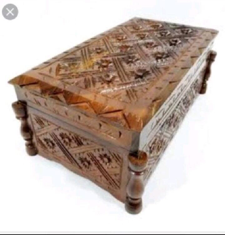 tempat perhiasan ukir dari kayu jati