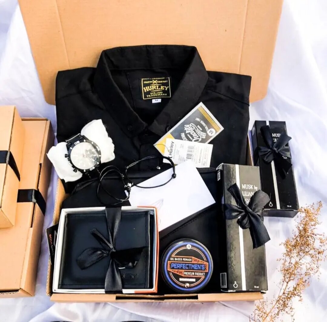 Hampers hadiah box Kado Hadiah Untuk Cowok Kameja POLOS/ Kado Ulang Tahun Aniversary