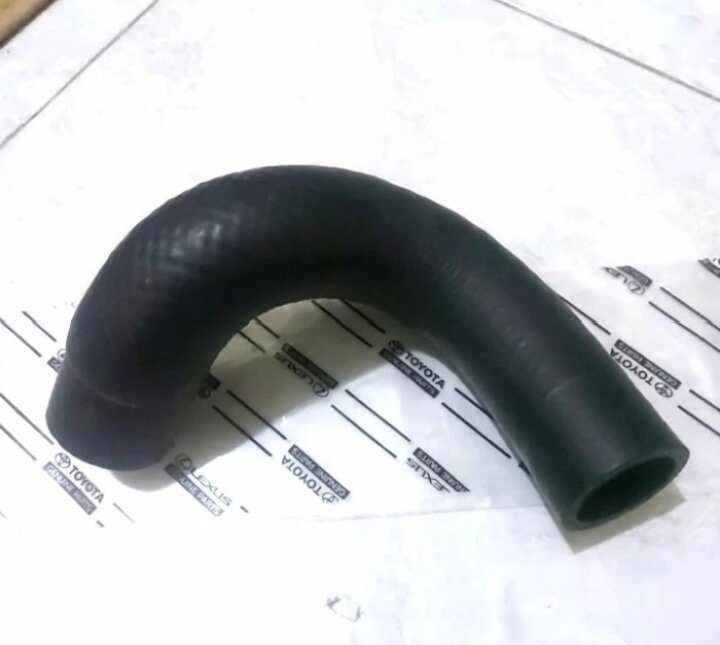 slang radiator bagian bwah innova reborne fortuner vrz ready stock Harga  30,000 Ringgit*Penghantaran Percuma