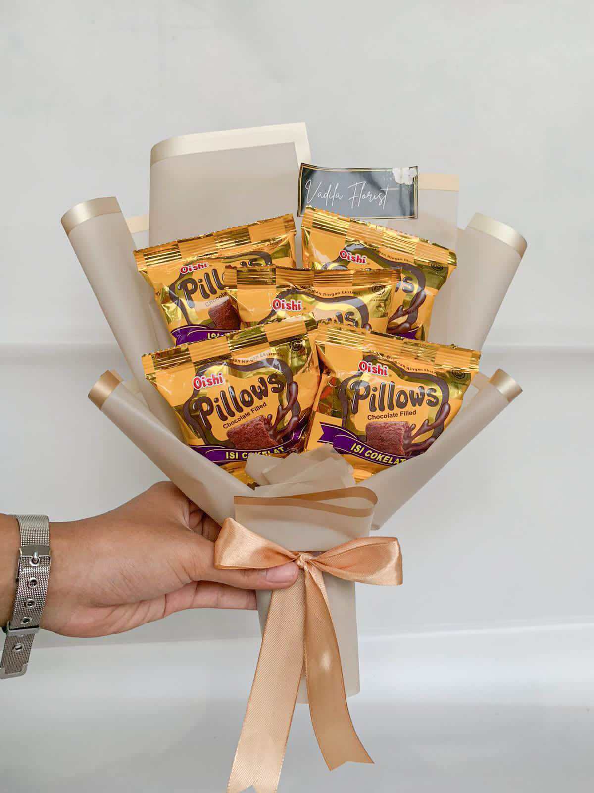 💐 Salvador Pasu Daisies untuk Hadiah dan Coklat, Daisies Putih dan Coklat