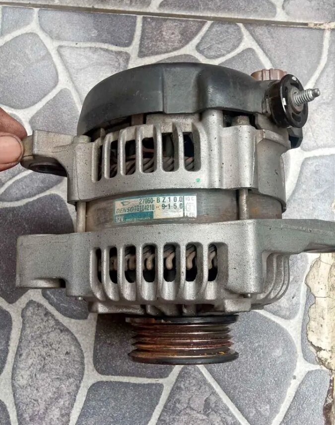 dinamo amper mobil barang asli original copotan siap pakai ,, Harga 450,000 rupiah*Gratis Ongkir